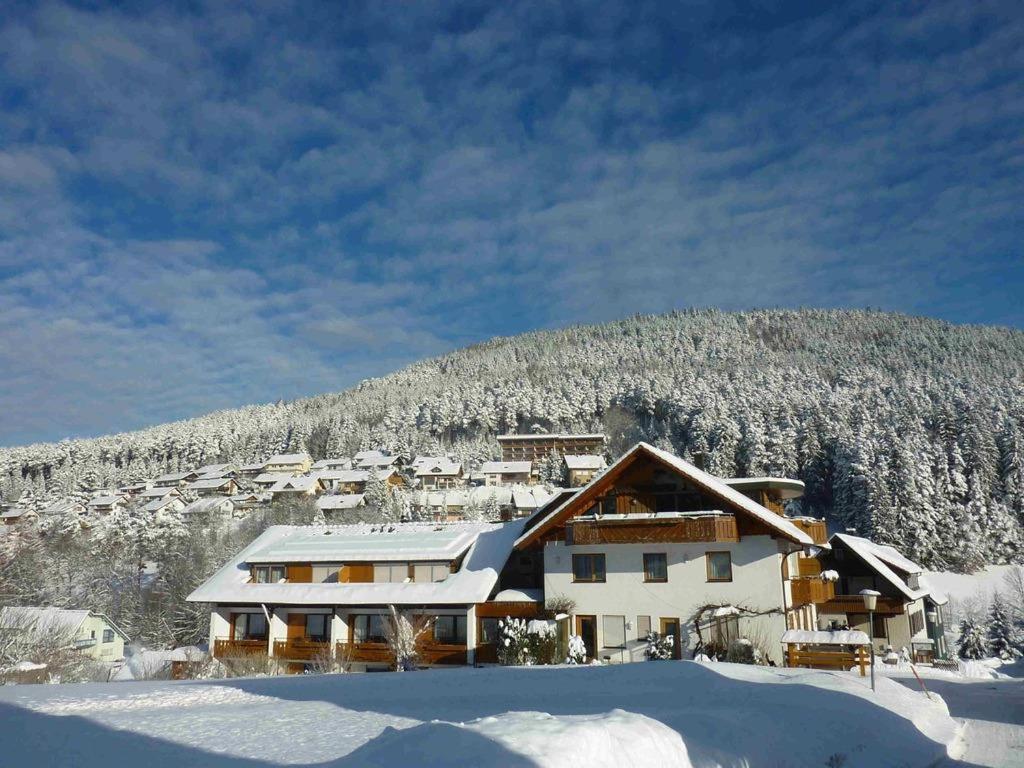 Isoldes Landhaus ไบเออร์สบรอนน์ ภายนอก รูปภาพ